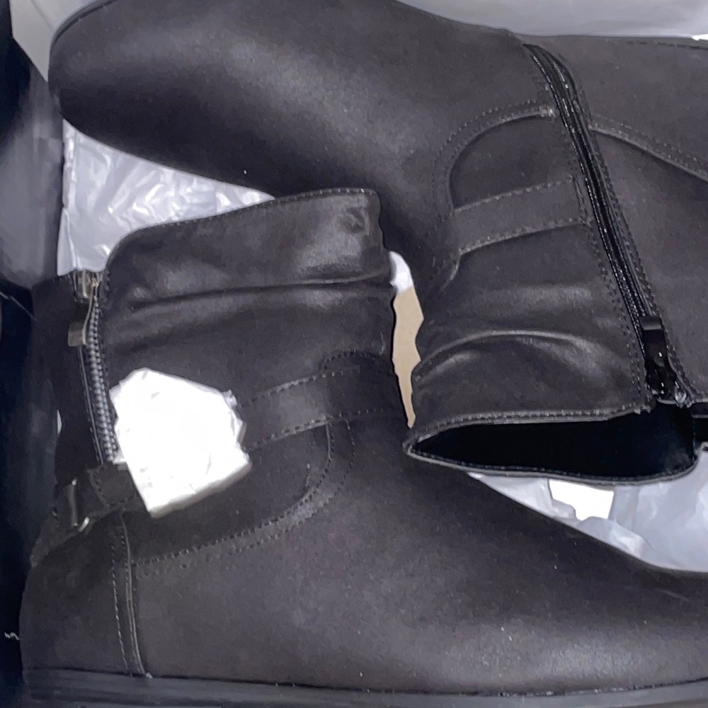 NWT Torrid Slouch zip Bootie